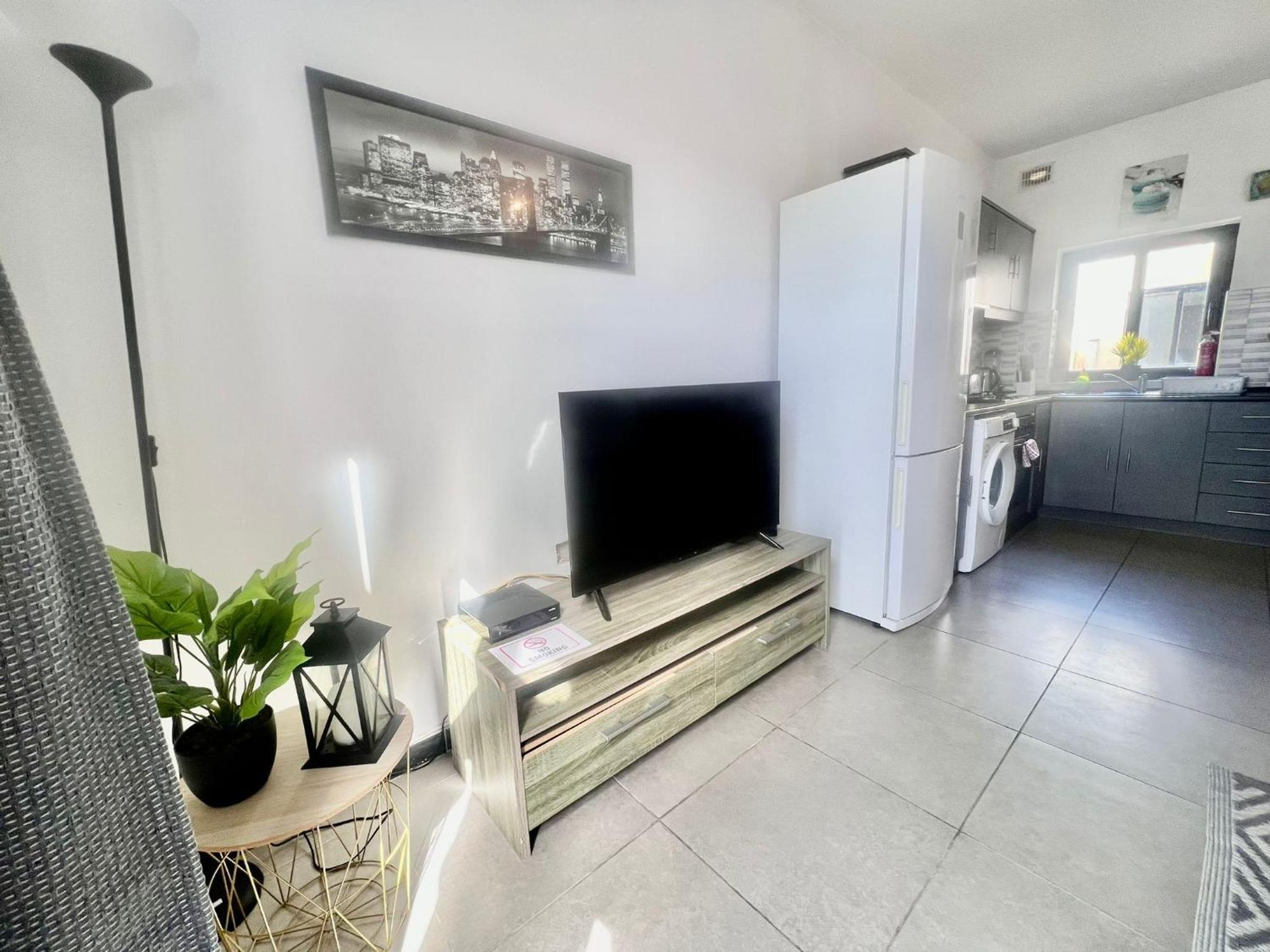 83/3-Lovely 1 Bedroom Penthouse 비르키르카라 외부 사진
