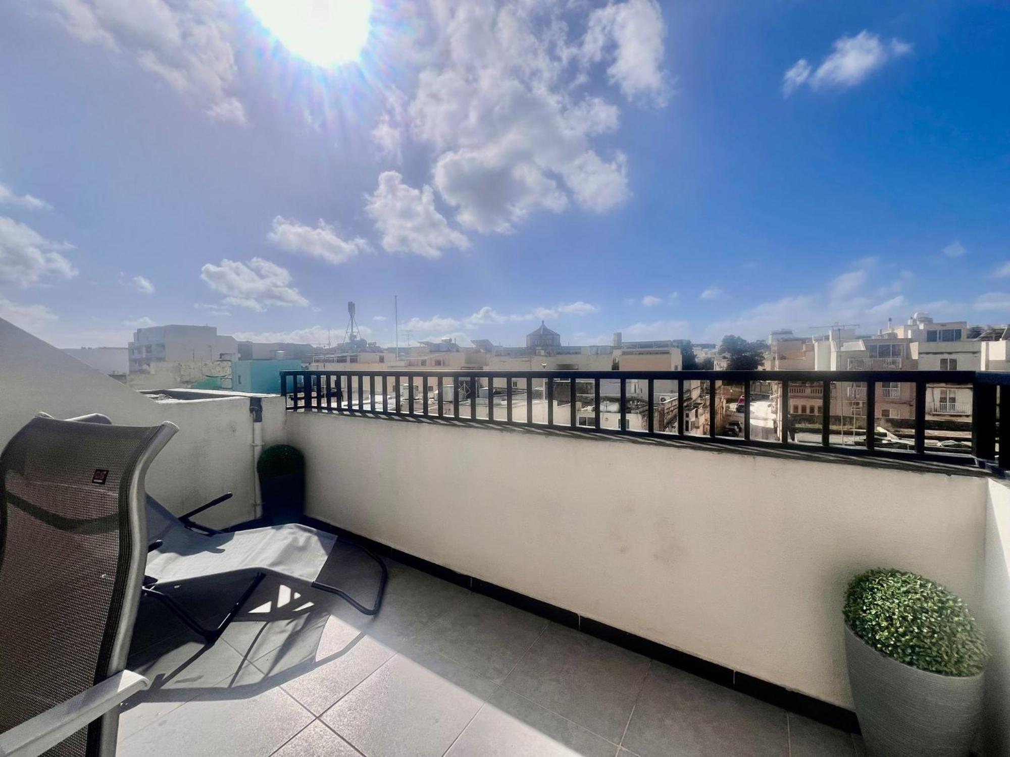 83/3-Lovely 1 Bedroom Penthouse 비르키르카라 외부 사진